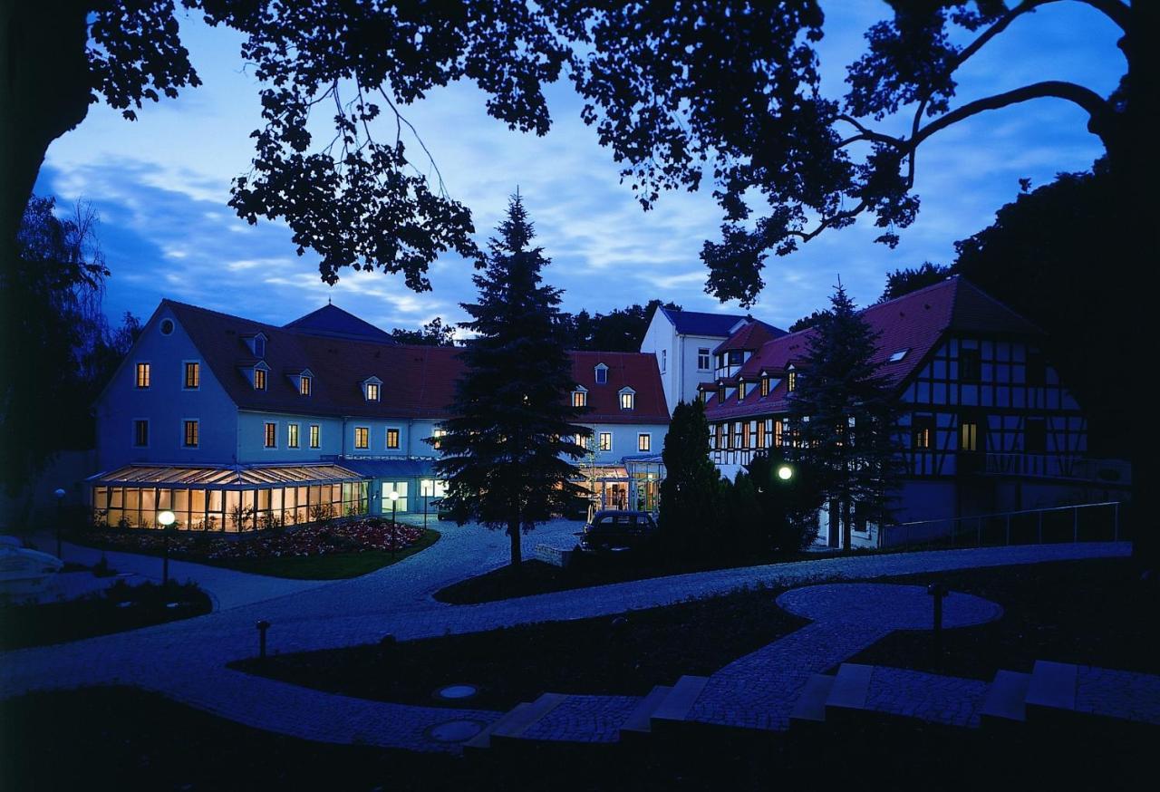 Hotel Schloss Schweinsburg Neukirchen-Pleisse Exterior photo